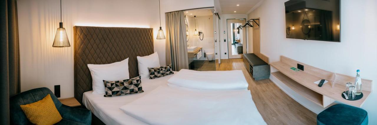 Loom Hotel & Skybar Eislingen Buitenkant foto
