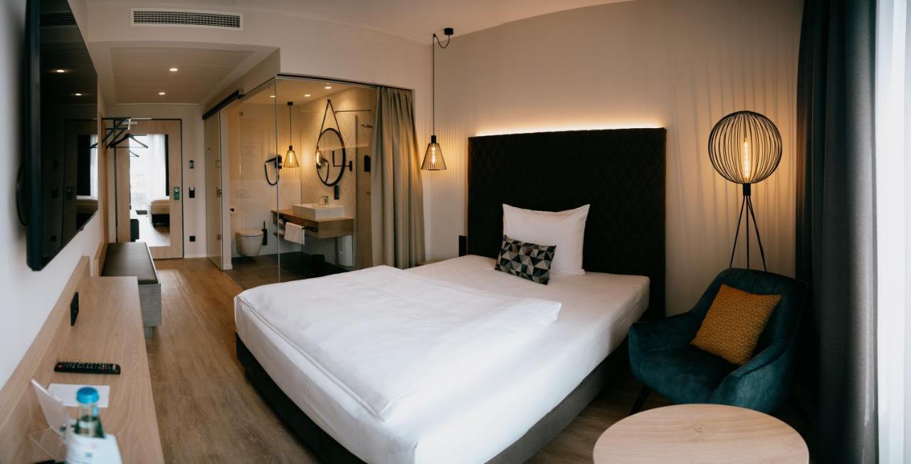 Loom Hotel & Skybar Eislingen Buitenkant foto
