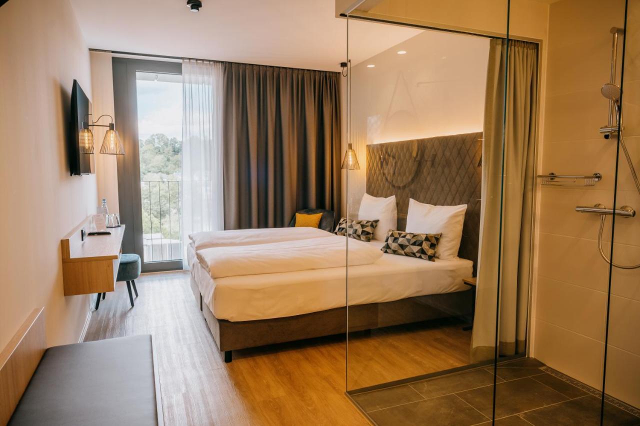 Loom Hotel & Skybar Eislingen Buitenkant foto
