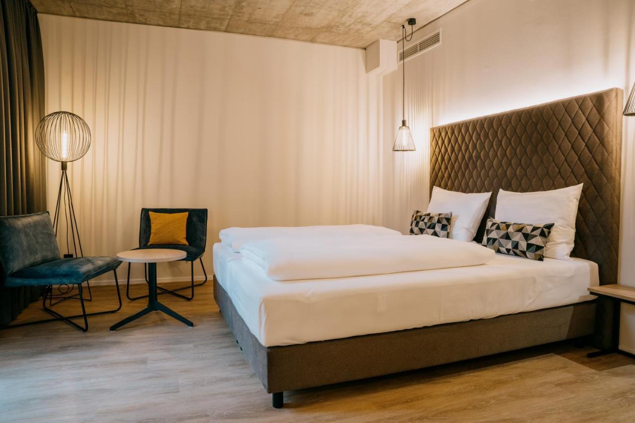 Loom Hotel & Skybar Eislingen Buitenkant foto